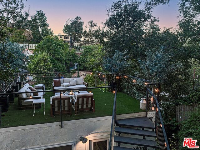 8326 Ridpath Drive, Los Angeles, CA 90046