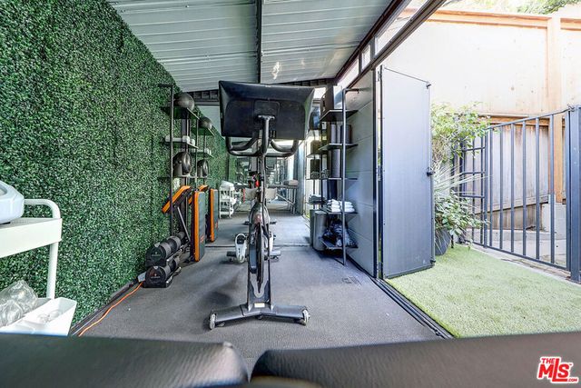 8326 Ridpath Drive, Los Angeles, CA 90046
