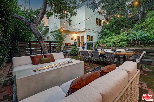 8326 Ridpath Drive, Los Angeles, CA 90046