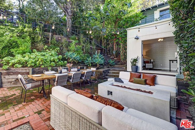 8326 Ridpath Drive, Los Angeles, CA 90046