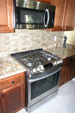 19484 FOREST GARDEN COURT, Brooksville, FL 34601