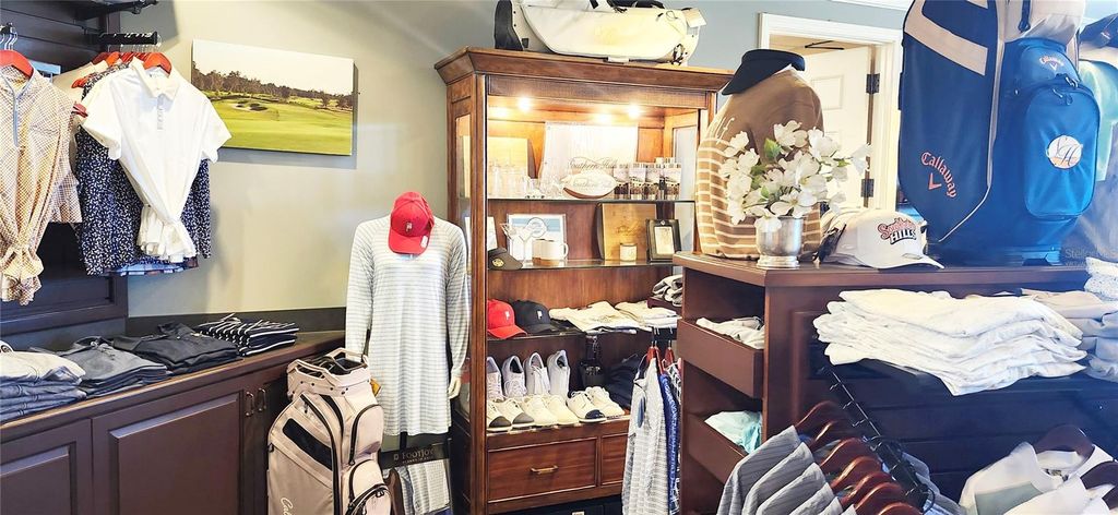 Image 81 of property listing at 19484 FOREST GARDEN COURT, Brooksville, FL 34601