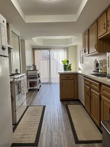 29077 Tiffany Drive, Southfield, MI 48034