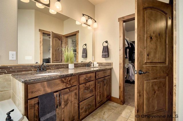 3604 RUSTIC RD, Cheyenne, WY 82001