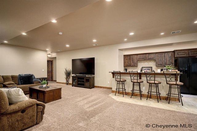 3604 RUSTIC RD, Cheyenne, WY 82001