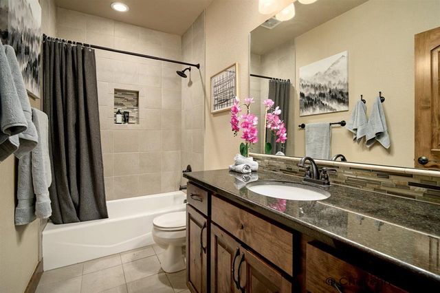 3604 RUSTIC RD, Cheyenne, WY 82001