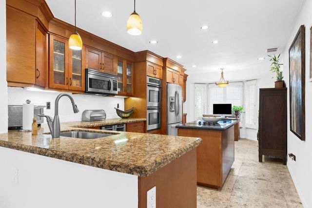 1140 Linden Street, Hollywood, FL 33019