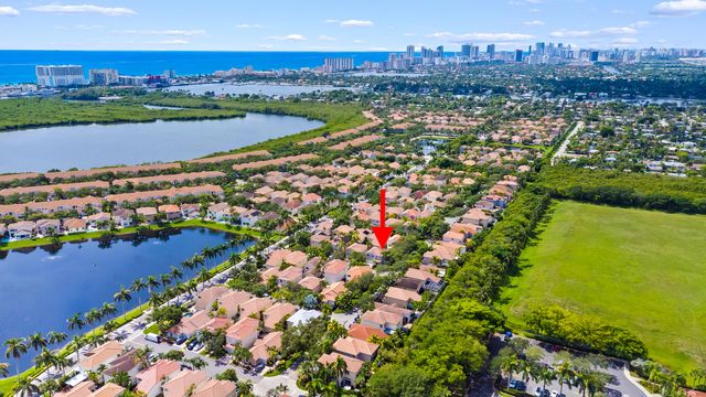 1140 Linden Street, Hollywood, FL 33019