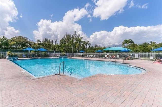 1140 Linden Street, Hollywood, FL 33019