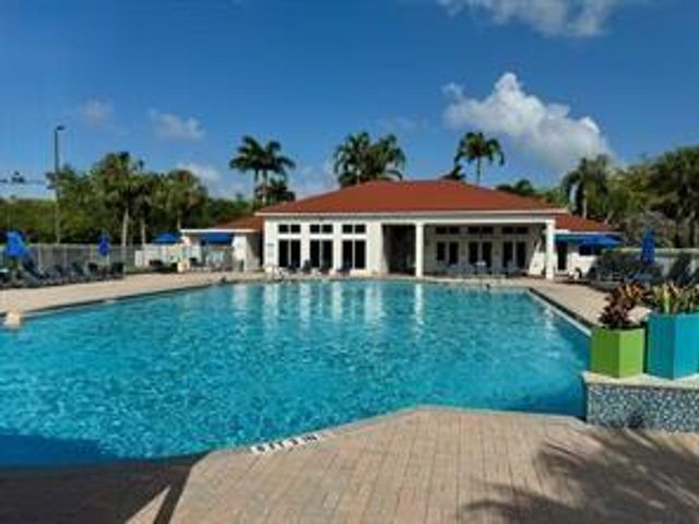 1140 Linden Street, Hollywood, FL 33019