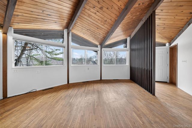 29 Lakeview Drive, Tomkins Cove, NY 10986