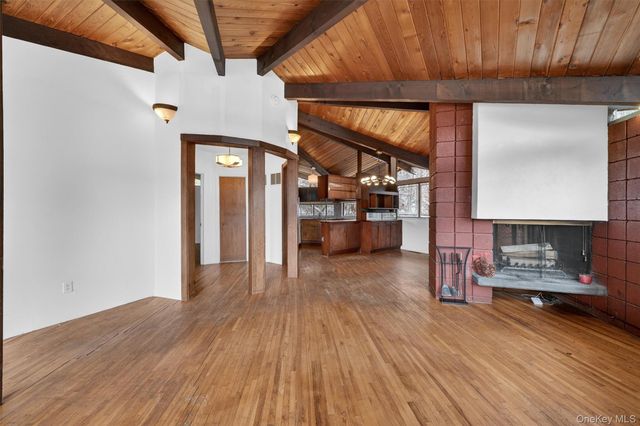 29 Lakeview Drive, Tomkins Cove, NY 10986