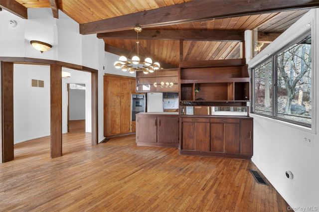 29 Lakeview Drive, Tomkins Cove, NY 10986