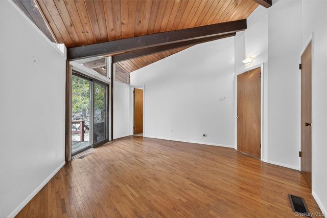 29 Lakeview Drive, Tomkins Cove, NY 10986