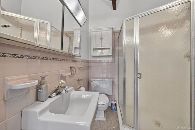 29 Lakeview Drive, Tomkins Cove, NY 10986