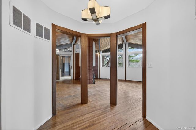 29 Lakeview Drive, Tomkins Cove, NY 10986