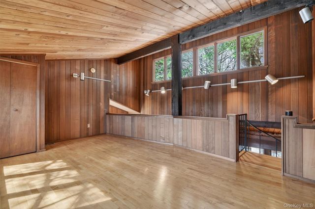 29 Lakeview Drive, Tomkins Cove, NY 10986