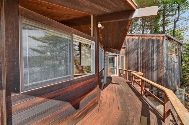 29 Lakeview Drive, Tomkins Cove, NY 10986