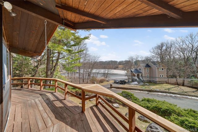 29 Lakeview Drive, Tomkins Cove, NY 10986