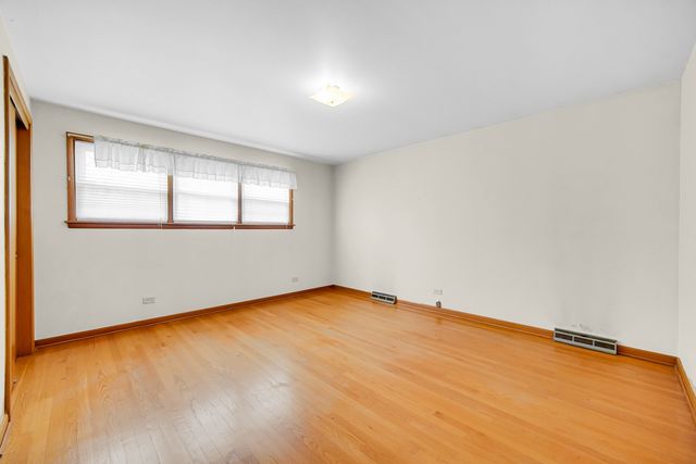 18537 Palmer Avenue, Homewood, IL 60430