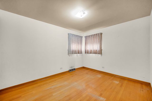 18537 Palmer Avenue, Homewood, IL 60430