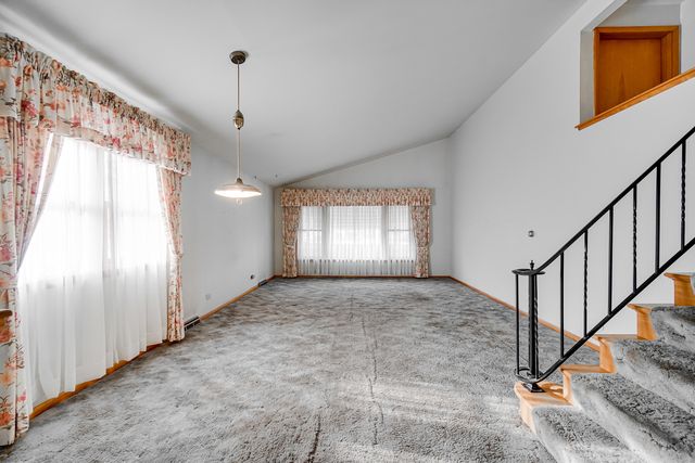 18537 Palmer Avenue, Homewood, IL 60430