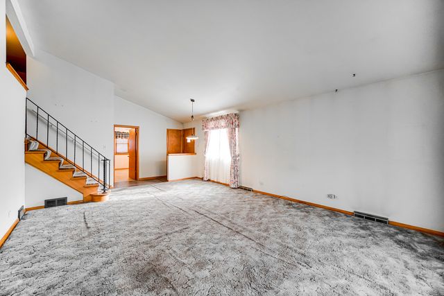 18537 Palmer Avenue, Homewood, IL 60430