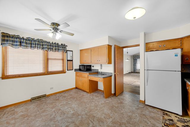 18537 Palmer Avenue, Homewood, IL 60430