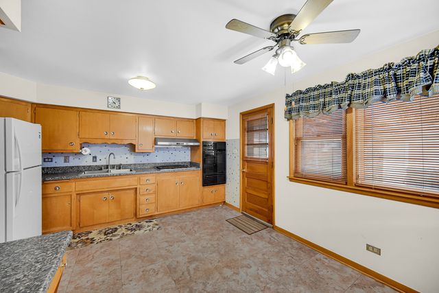 18537 Palmer Avenue, Homewood, IL 60430