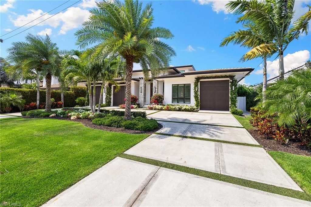 1850 Kingfish RD, NAPLES, FL 34102 — exterior