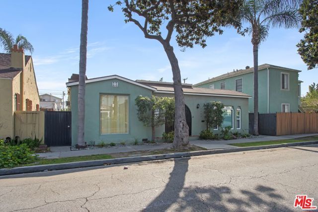 1950 Magnolia Avenue, Long Beach, CA 90806