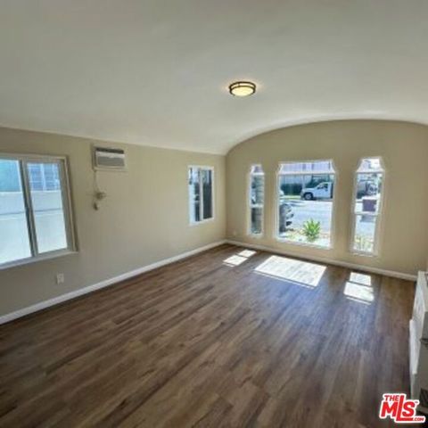 1950 Magnolia Avenue, Long Beach, CA 90806