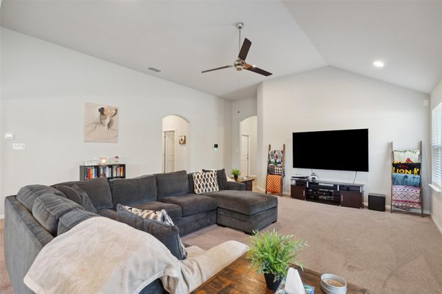 319 Silver Glen DR, Kyle, TX 78640