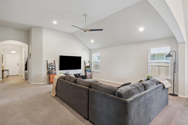 319 Silver Glen DR, Kyle, TX 78640