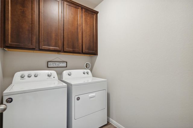 319 Silver Glen DR, Kyle, TX 78640