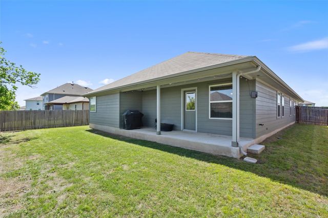 319 Silver Glen DR, Kyle, TX 78640