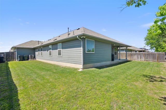 319 Silver Glen DR, Kyle, TX 78640