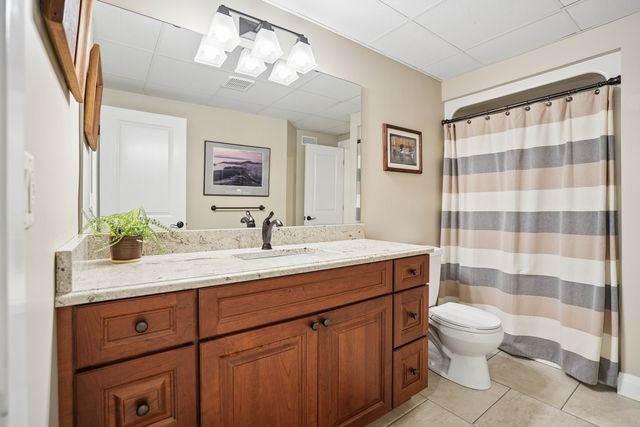 28053 214th Street, Le Claire, IA 52753