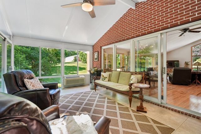 28053 214th Street, Le Claire, IA 52753