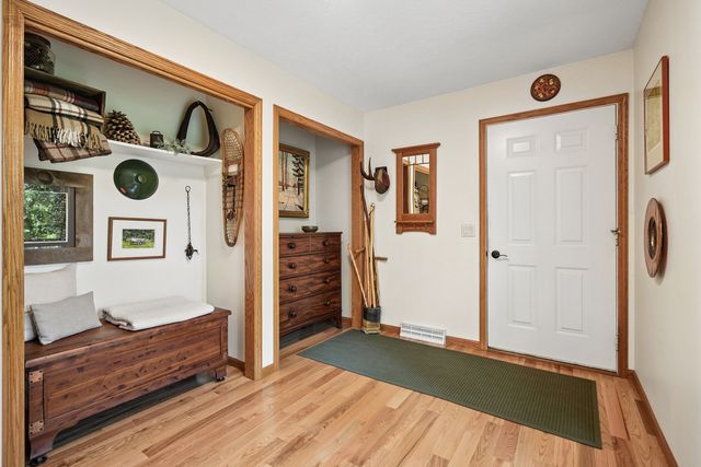 28053 214th Street, Le Claire, IA 52753
