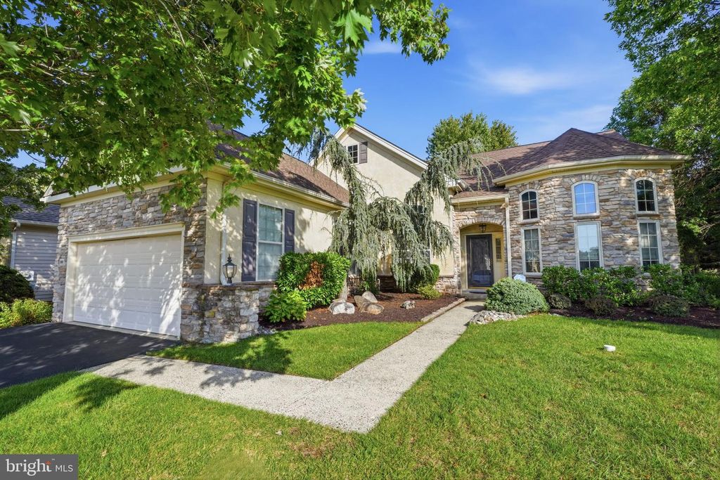 1001 MONROE DR, WARWICK, PA 18974 — exterior