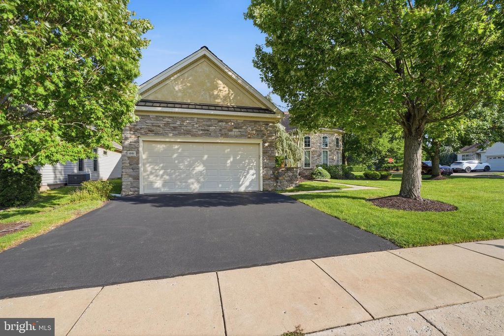 1001 MONROE DR, WARWICK, PA 18974 — photo 3