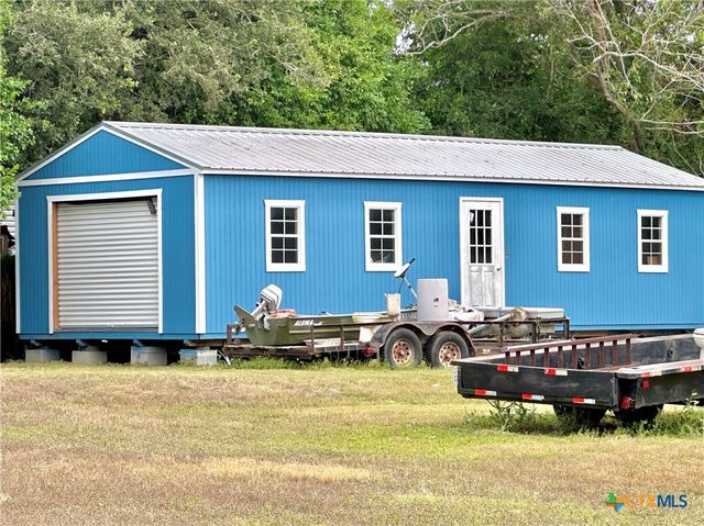 400 W Church Street, Victoria, TX 77901