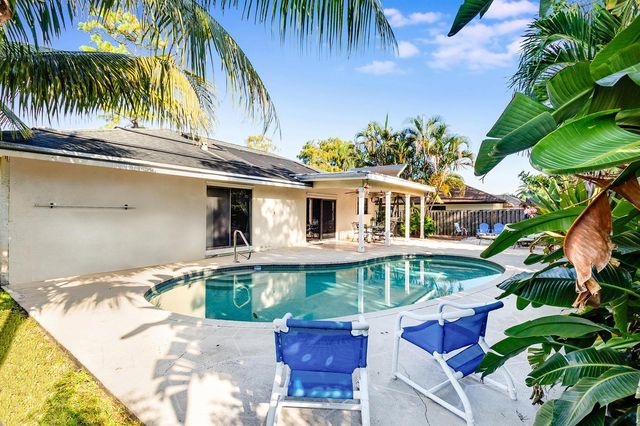 912 Blueberry Drive, Wellington, FL 33414