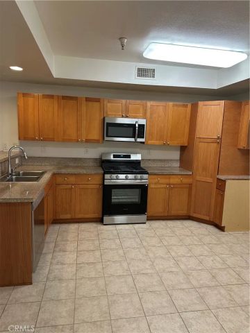 7551 Jordan 109, Canoga Park, CA 91303