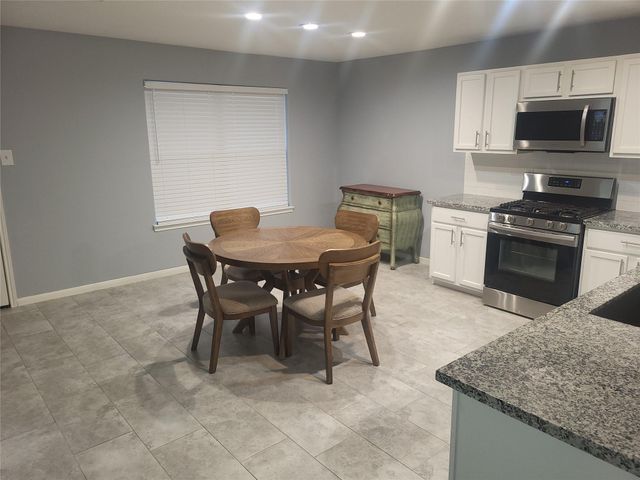 727 Slate Valley Lane, Spring, TX 77373