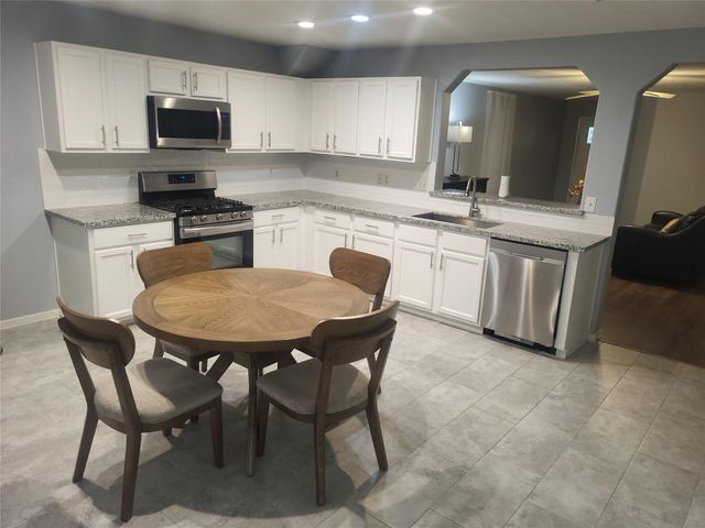 727 Slate Valley Lane, Spring, TX 77373