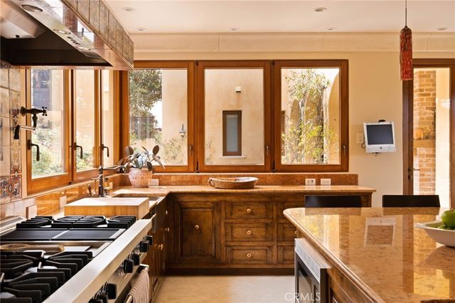 664 Calle Miramar, Redondo Beach, CA 90277