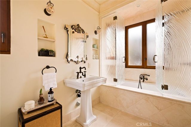 664 Calle Miramar, Redondo Beach, CA 90277