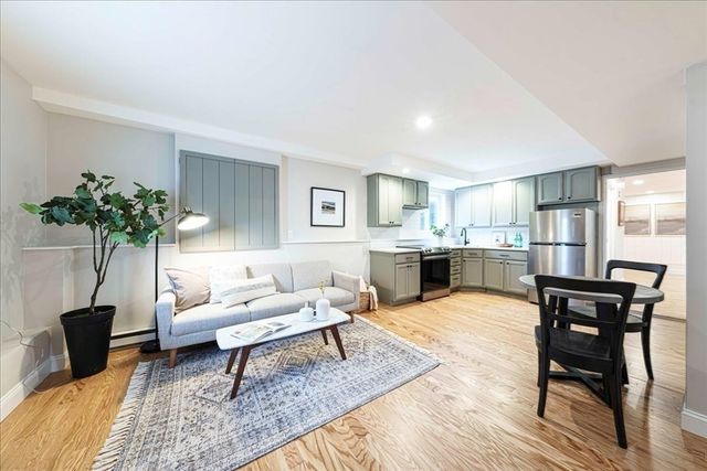 4 Bullard Circle, Medway, MA 02053